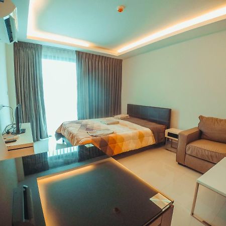 Club Royal suites Pattaya Zewnętrze zdjęcie
