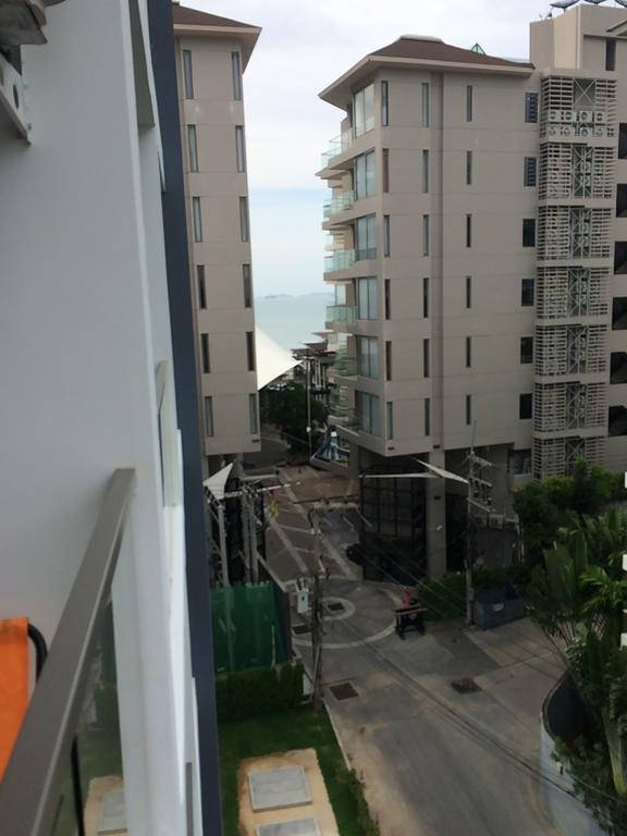 Club Royal suites Pattaya Zewnętrze zdjęcie