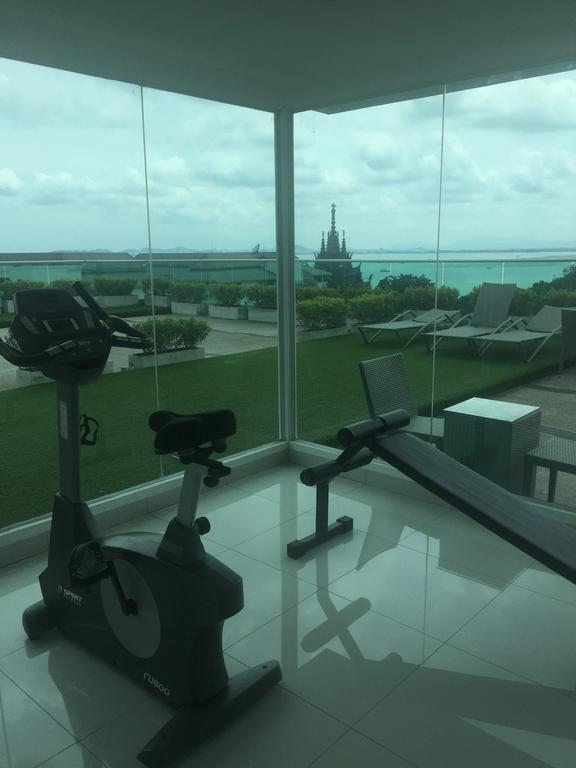 Club Royal suites Pattaya Zewnętrze zdjęcie