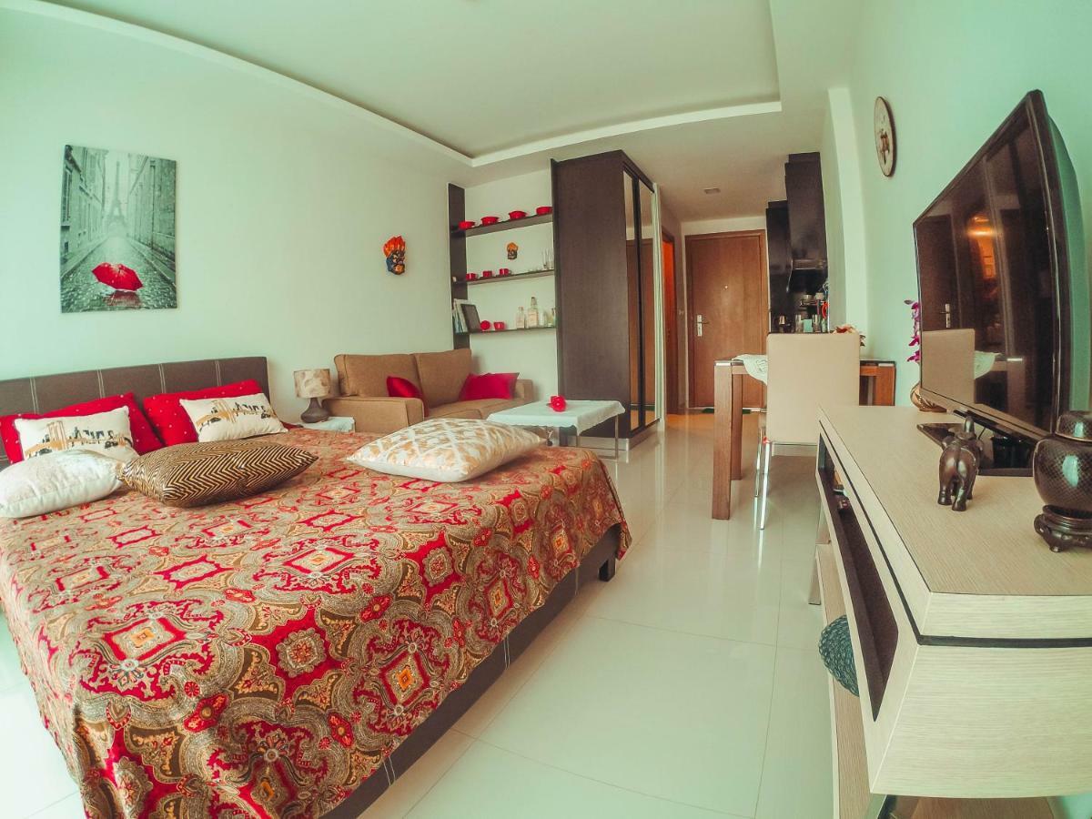 Club Royal suites Pattaya Zewnętrze zdjęcie