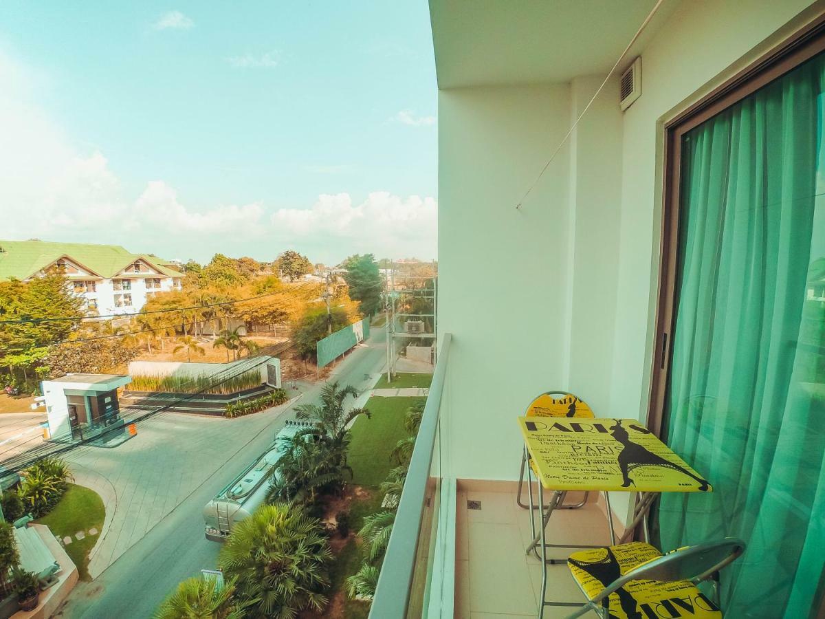 Club Royal suites Pattaya Zewnętrze zdjęcie
